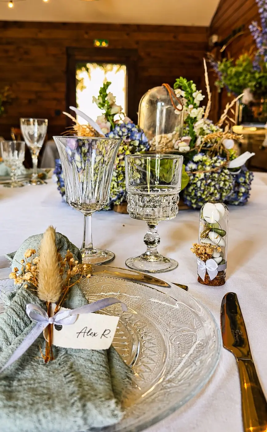 Détail de décoration de table et marque-place